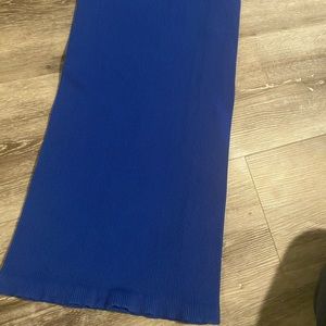 BCBG stretchy midi skirt colbalt blue sexy